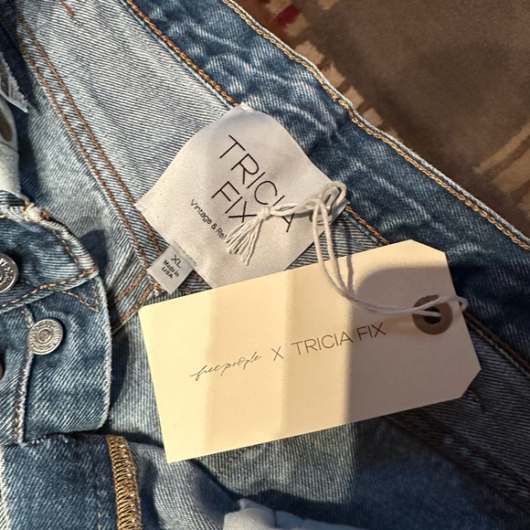 Tricia Fix Free People Levi 501 button up Jeans - Picture 3 of 7